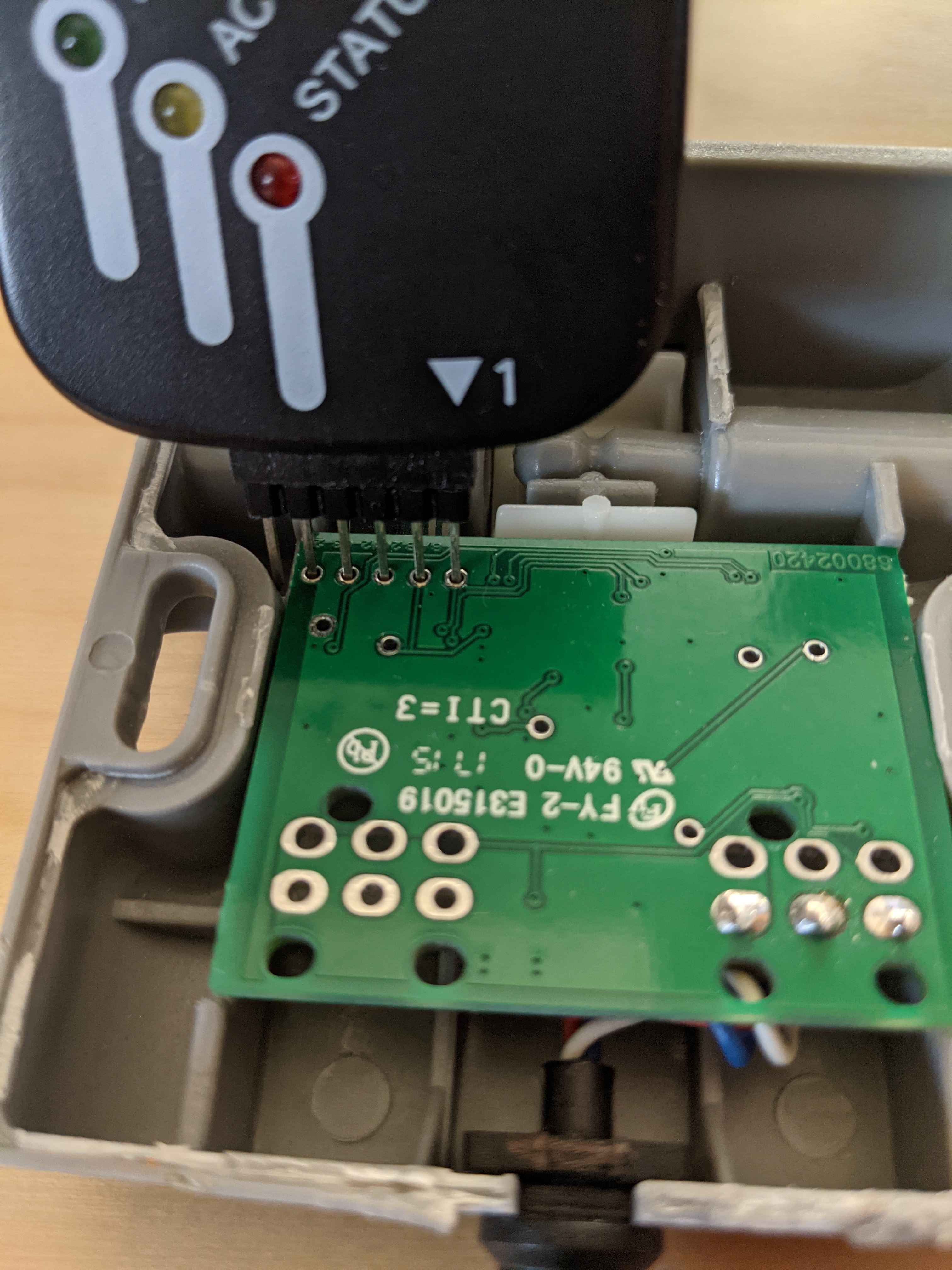 Solderless connection setup